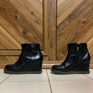 Black leather Swedish Hasbeens ankle boots
